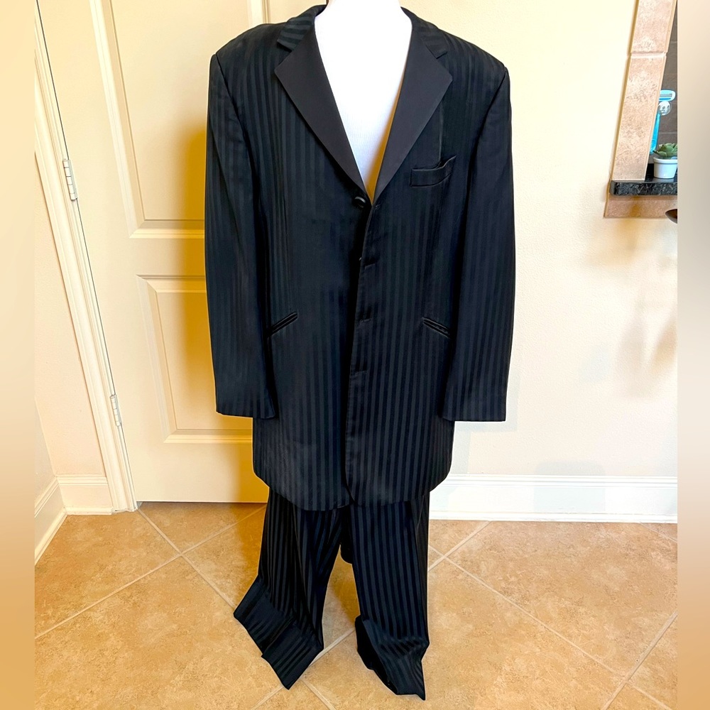 HALLOWEEN IS COMING!!! FUBU Tuxedo Great for formal wear or gangster costume!